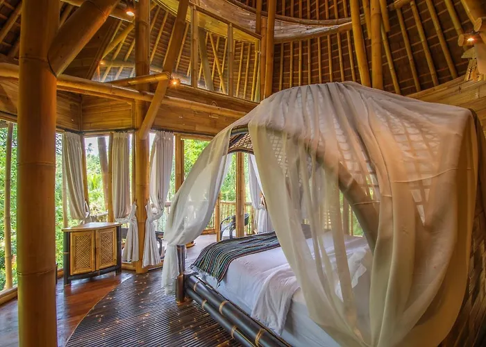 Villa Asep Gumi Bamboo Pesagi