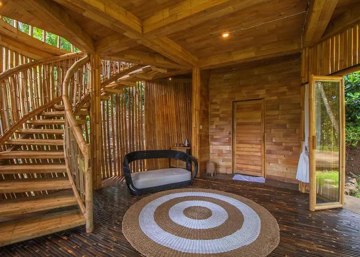 Villa Asep Gumi Bamboo Pesagi *