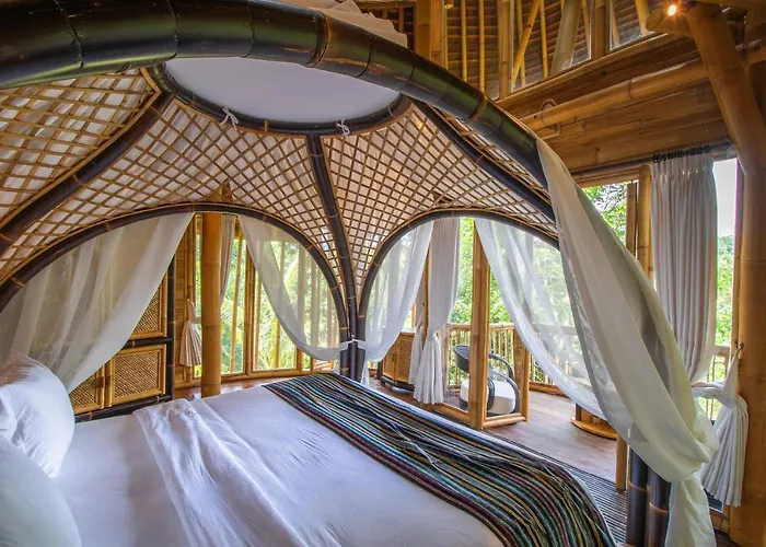 Asep Gumi Bamboo Pesagi Villa *