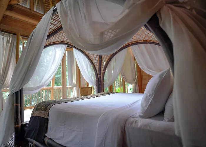 Villa Asep Gumi Bamboo Pesagi *