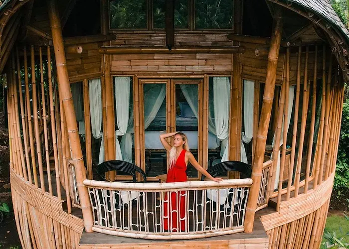 Asep Gumi Bamboo Pesagi Villa