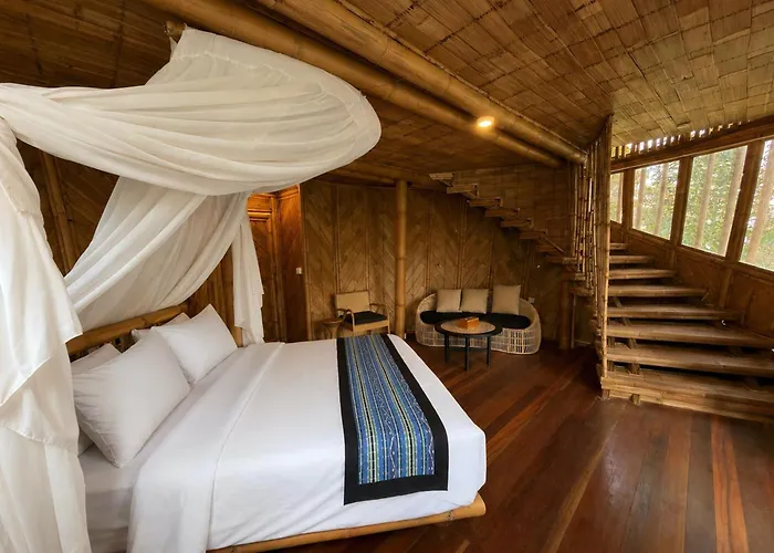Villa Asep Gumi Bamboo Pesagi *